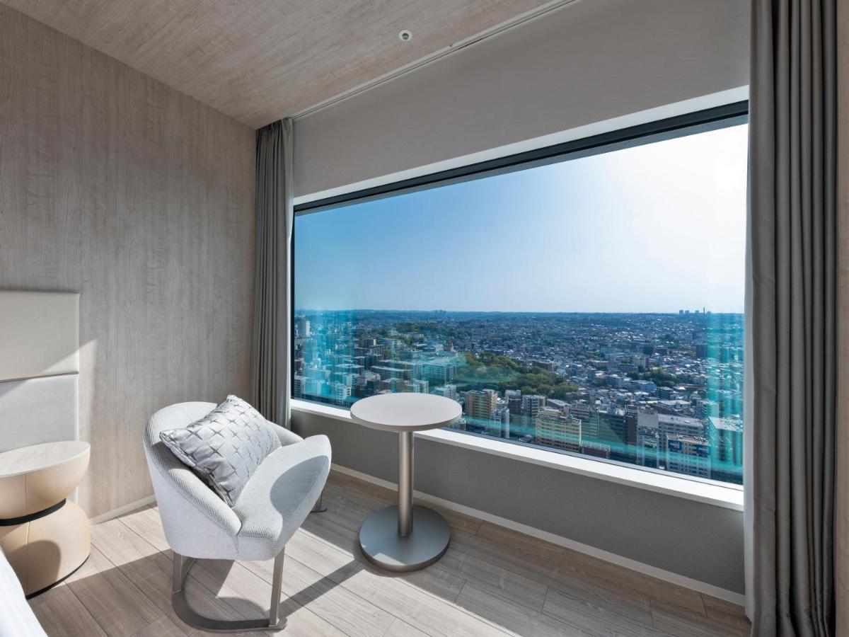 Mitsui Garden Hotel Yokohama Minatomirai Premier Экстерьер фото A room at the hotel